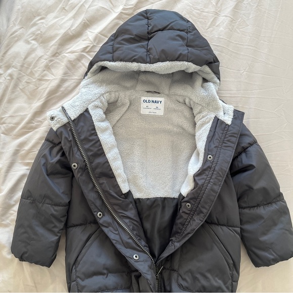 Brand new old navy Unisex Hooded Long Frost-Free Puffer Jacket 5T - Picture 4 of 4